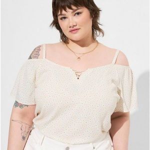 Torrid Size 2 Daisy Print Washable Crinkle Gauze Cold Shoulder Top NWT